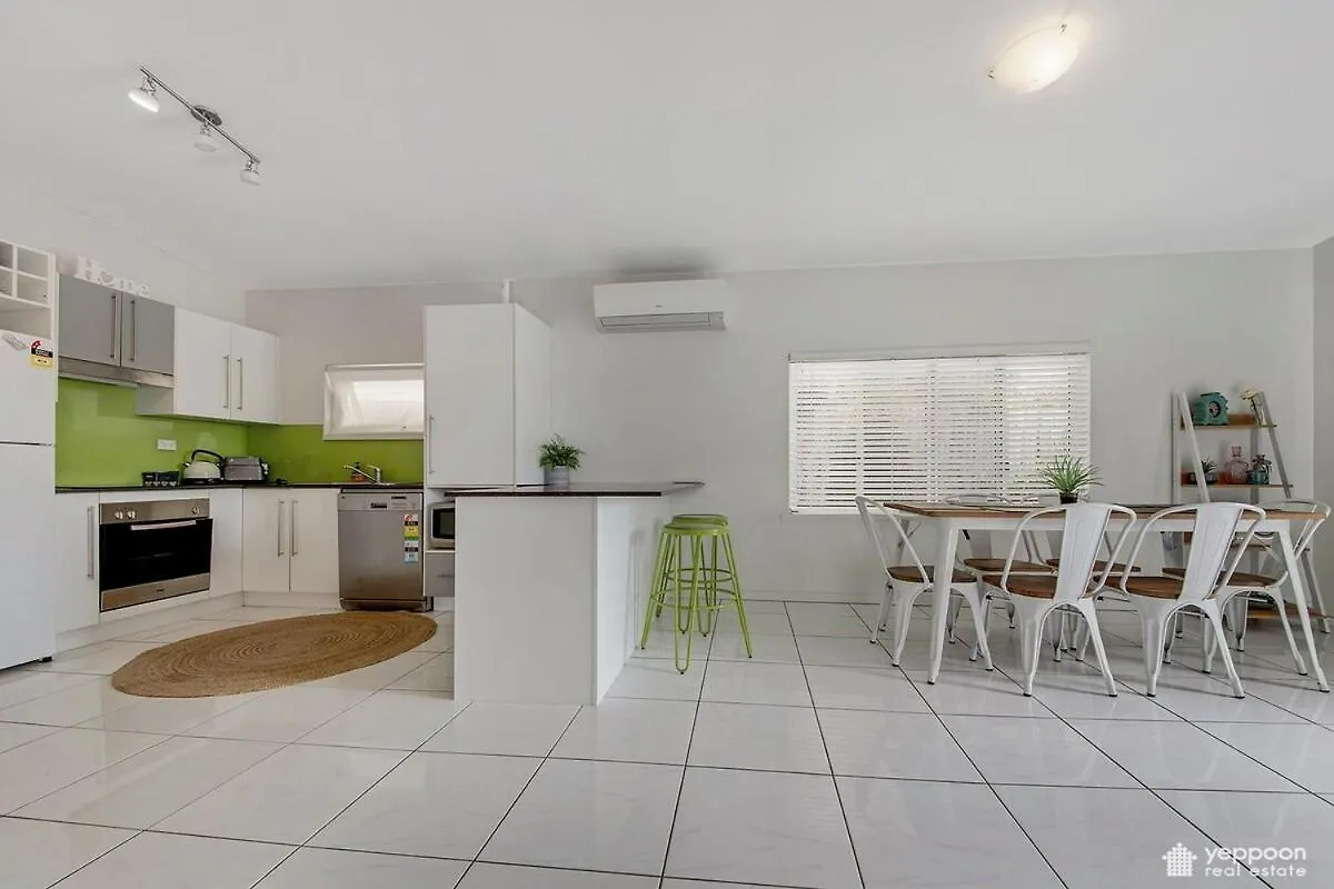 Holiday home Air-Conditioned Cooee Bay Beach House With Wi-Fi Yeppoon