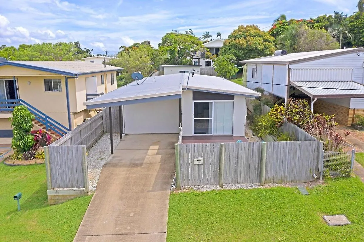 Air-Conditioned Cooee Bay Beach House With Wi-Fi Yeppoon 0*,  Australia