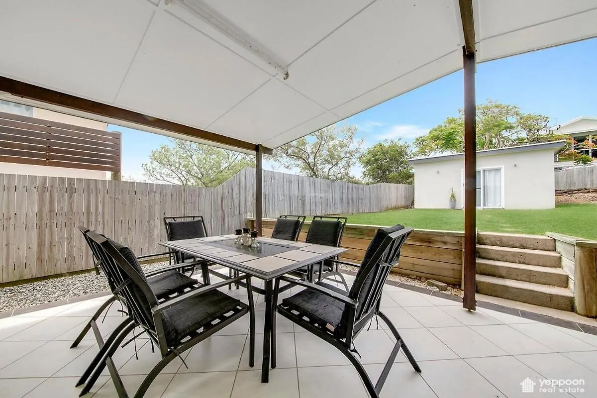 Air-Conditioned Cooee Bay Beach House With Wi-Fi Yeppoon Holiday home